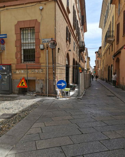 Pavia, lavori in Corso Garibaldi per marciapiedi più sicuri e accessibili