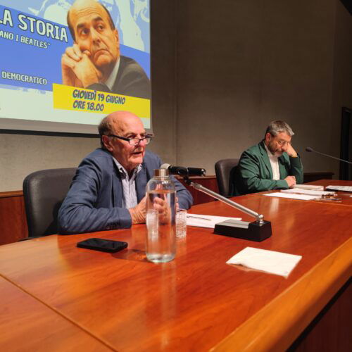 Bersani ad Alessandria e il campo largo ancora fattibile: “Matematica e buon senso per battere la destra”