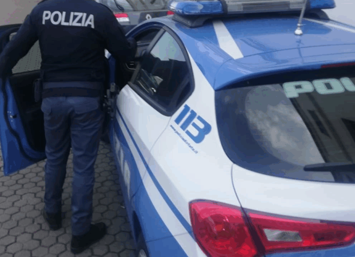 Pavia, 19enne violentata dal vicino di casa. L’aggressore aveva bussato con la scusa di chiedere del latte