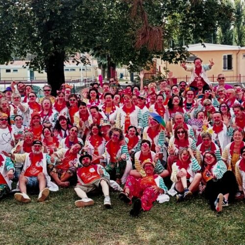 Tanti nasi rossi ad Alessandria per il raduno dei Clown Volontari dell’associazione Viviamo in Positivo