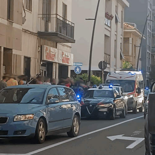 Uomo dà in escandescenze in un supermercato a Serravalle. Intervengono Polizia Locale e Carabinieri