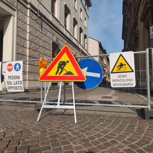 Si prolungano i lavori in via Pontida ad Alessandria: strada chiusa fino a venerdì 4 luglio