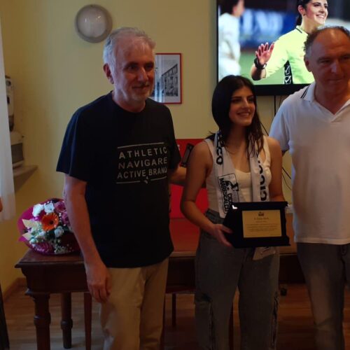 La giovane arbitra alessandrina Gaia Neri premiata dal Grigi Club Marescalco