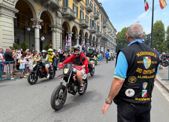 Da Castellazzo ad Alessandria sfilano i centauri dell’80° motoraduno internazionale
