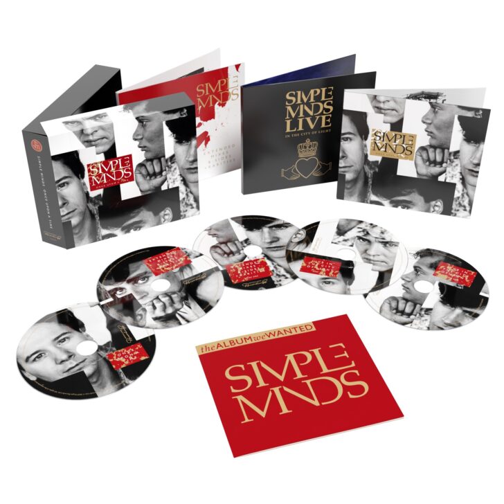 Simple Minds pubblicano una edizione speciale in 5 CD di Once Upon A Time