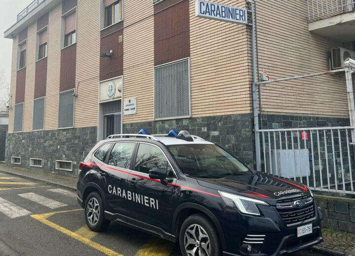 Spaccio di droga grazie alle chat sullo smartphone: arrestato pusher a Valenza