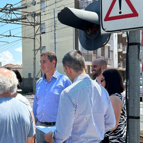 Incontro per rimuovere i passaggi a livello di Spinetta: “Aggiorniamo i progetti, necessario intervenire”