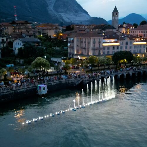 Baveno e Feriolo d’Incanto: giochi di luce e fontane luminose accendono l’estate sul Lago Maggiore