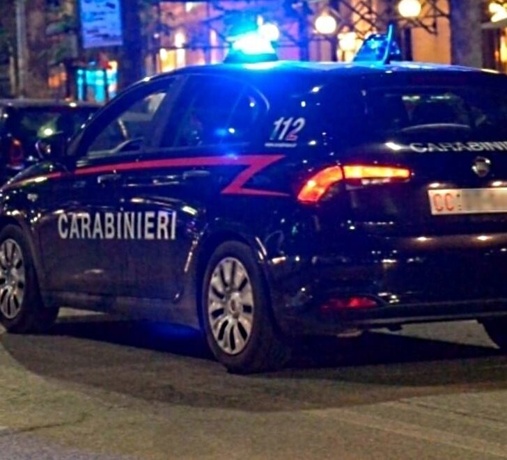 Litiga con un vicino di casa e aggredisce anche i Carabinieri: arrestato a Casale