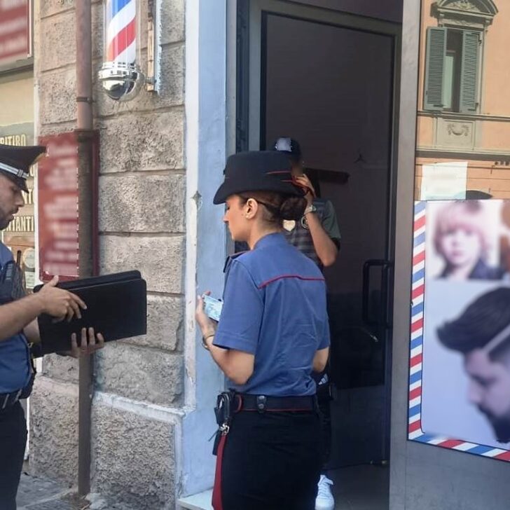 Lavoro nero: 20 mila euro di multa e sospensione dell’attività per una barberia di Tortona