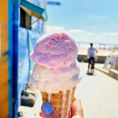 Estate salata: voli a +38% e gelati a +3,8%. L’allarme del Codacons a Pavia sulla “stangata d’estate”