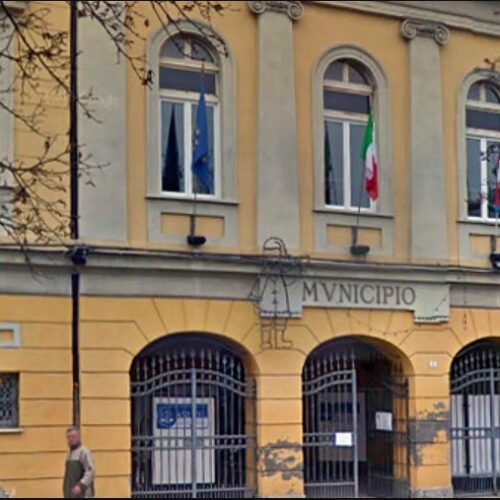 Niente contributi alla scuola di italiano per migranti: scontro a Sale tra l’Associazione Verso il Kurdistan e il sindaco