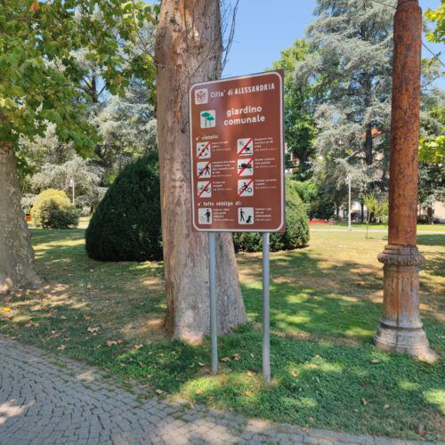 Zona rossa ai giardini della stazione di Alessandria: le posizioni a confronto di M5s e Lega
