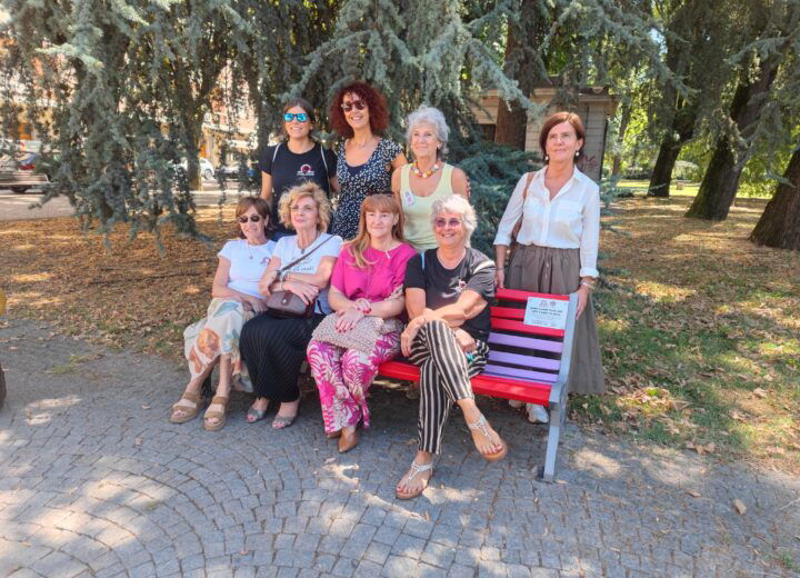 Ai giardini della stazione di Alessandria la panchina di me.Dea contro la violenza sulle donne