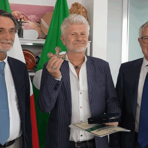 A cantautore pavese Ron il premio Rosa camuna 2025