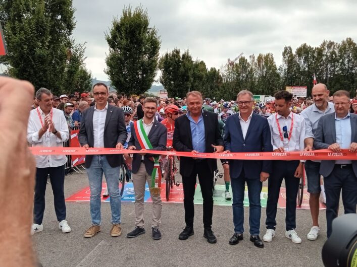 Altro giorno di festa in Piemonte con la Vuelta: a Limone vince Vingegaard