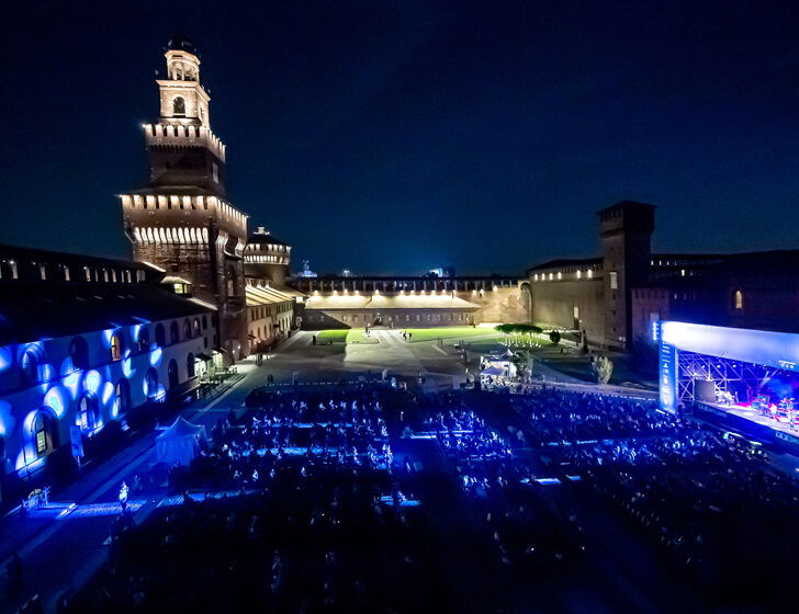 Al Castello Sforzesco di Milano Ferragosto sotto le stelle con la proiezione di “Mamma Mia!”