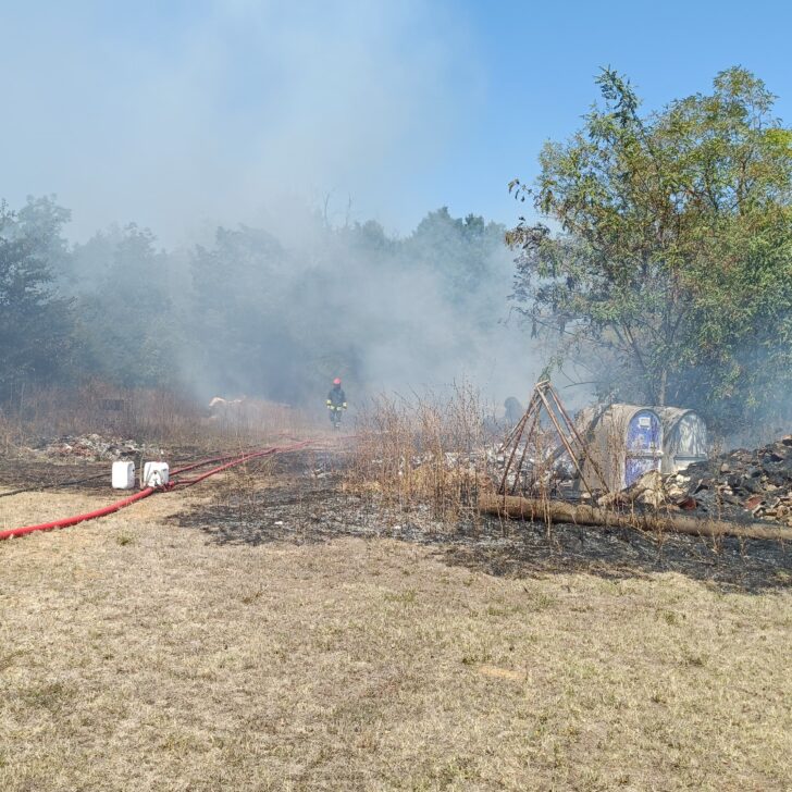 Incendio boschi a Cassine: sul posto Vigili del Fuoco e volontari