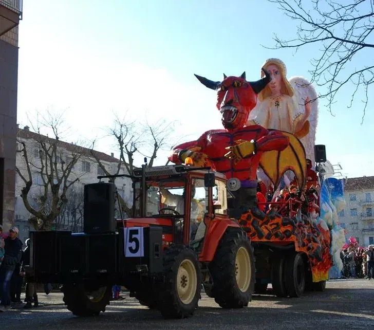 Carri di Carnevale. Protopapa (Lega): “Verso una deroga al Codice della Strada per l’uso dei trattori”