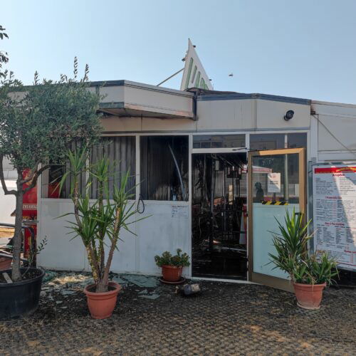 Incendio nei locali cucina de “L’Artista del Krapfen”. Danni ma nessun ferito