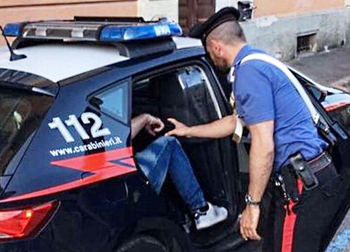 Ottantenni faccia a faccia con il ladro di notte: arrestato dai Carabinieri