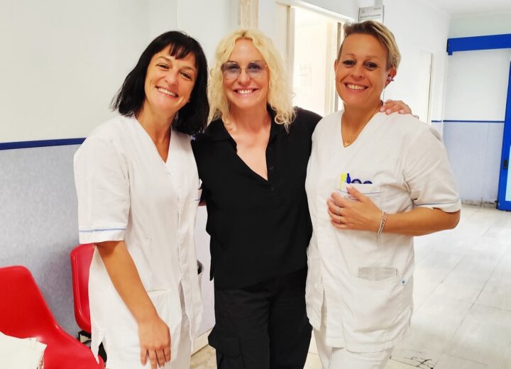Il saluto di Antonella Clerici alle infermiere dell’Ospedale San Giacomo di Novi Ligure