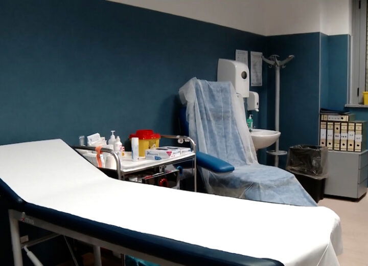 Ore di attesa per una visita prenotata al Day Hospital Onco-Ematologico di Alessandria: l’Ospedale risponde