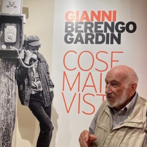 Addio a Gianni Berengo Gardin, il fotografo che ha raccontato l’Italia attraverso la sua umanità