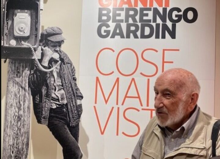 Addio a Gianni Berengo Gardin, il fotografo che ha raccontato l’Italia attraverso la sua umanità