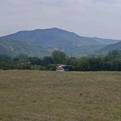 Auto precipitata in una scarpata sulle alture di Molare: tre persone ferite