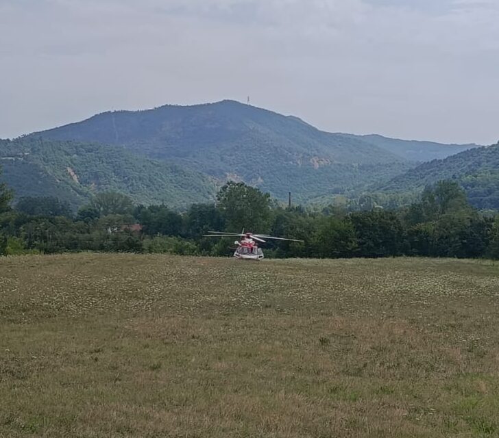 Auto precipitata in una scarpata sulle alture di Molare: tre persone ferite