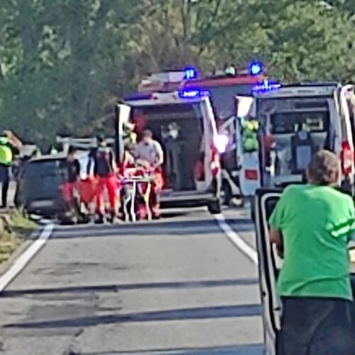 Scontro frontale a Valmadonna. Morto uno degli automobilisti coinvolti nell’incidente