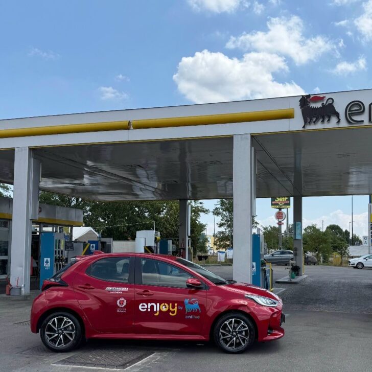 La EniLive Station di via Giordano Bruno è anche Enjoy Point: il car sharing è a portata di smartphone