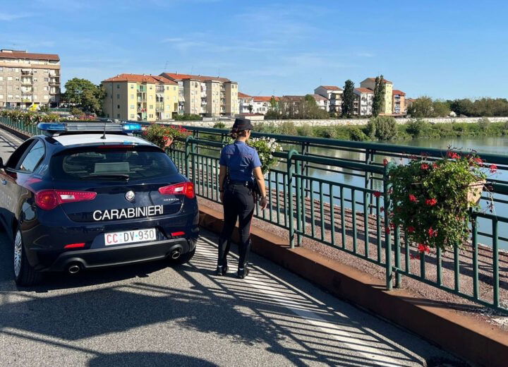 “Non voglio più vivere” poi l’abbraccio dei Carabinieri: salvato sul ponte del Po
