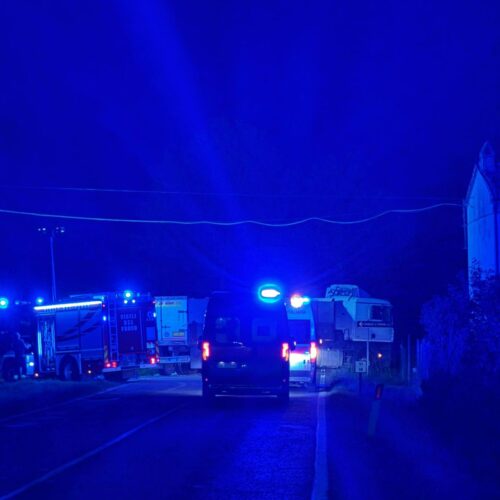 Incidente tra due mezzi nei pressi di Sale. Traffico bloccato