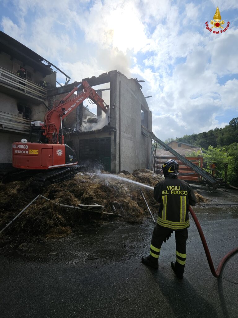 Incendio fienile Castelletto