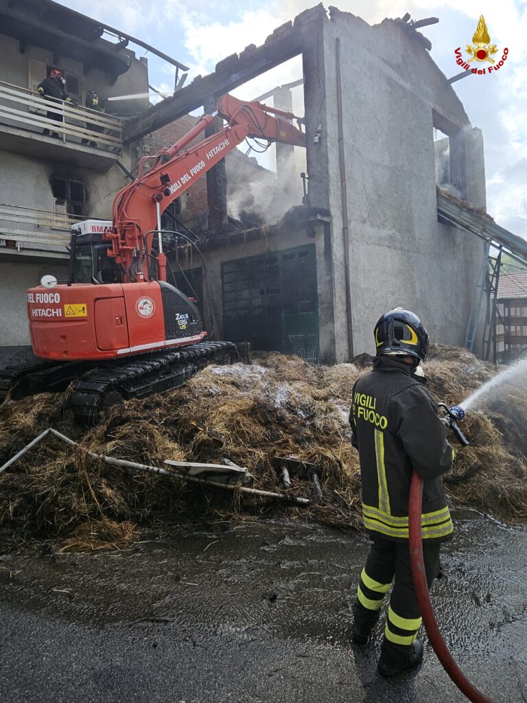 Incendio fienile Castelletto