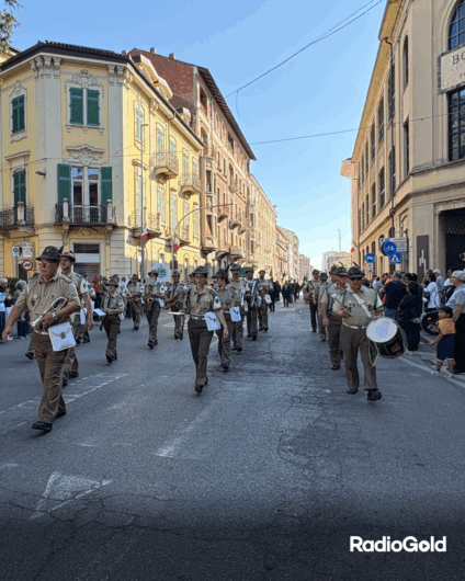 Migliaia di Penne Nere ad Alessandria. Le FOTO della sfilata