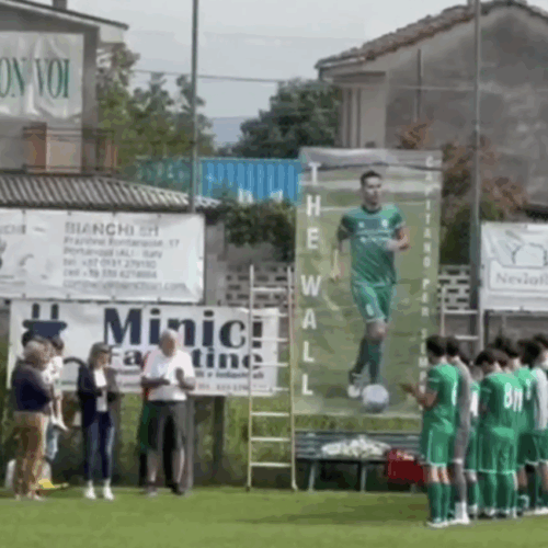 Francesco Cimino “Capitano per sempre”: gigantografia nel suo campo