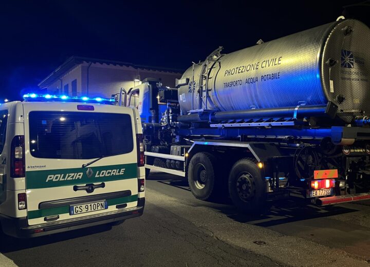 Valmadonna, nuova perdita in via Colla. Cisterne in supporto dei cittadini senza acqua