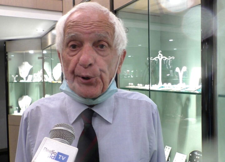 Lunedì l’ultimo saluto ad Aureliano Camurati, storico commerciante e tifoso dei Grigi