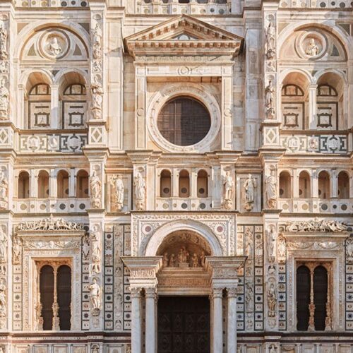 Certosa di Pavia, i monaci lasciano dopo 60 anni: dal 2026 gestione al Ministero della Cultura e biglietto d’ingresso