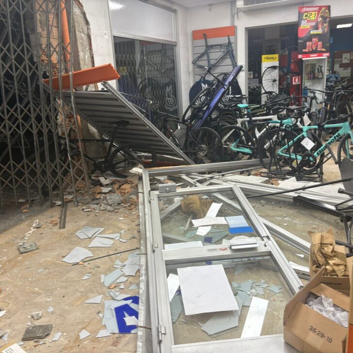 Spaccata in un negozio di biciclette ad Arquata Scrivia: sfondati il muro e la vetrina