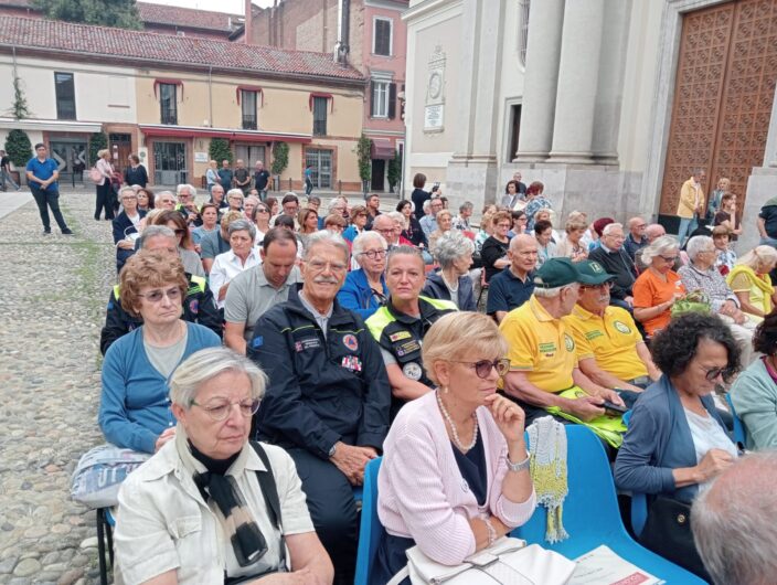 In piazza Duomo il grazie ai tanti volontari alessandrini: “La linfa vitale della città”