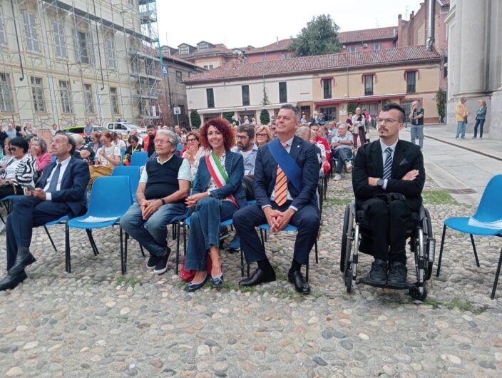 In piazza Duomo il grazie ai tanti volontari alessandrini: “La linfa vitale della città”