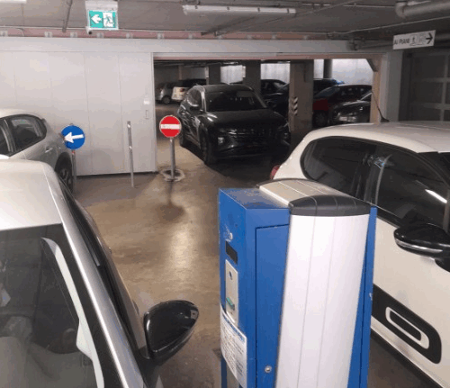 Guasto nel parcheggio di via Parma ad Alessandria: sbarre riaperte dopo un’ora di attesa. Amag Mobilità risponde