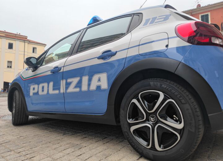 Tre in manette per spaccio di droga a Voghera. Polizia sequestra quasi 4 etti di cocaina