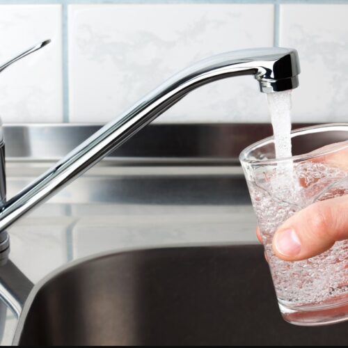 Acqua torbida dai rubinetti ad Acqui. Amag Reti Idriche: “Situazione in via di normalizzazione”
