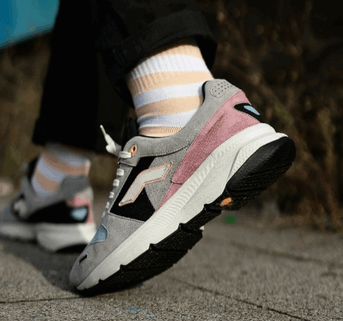Pavia si tinge di rosa: domenica la camminata per la prevenzione dei tumori femminili