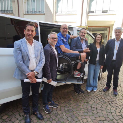 Un furgone per sportivi con disabilità: l’impegno del Comune di Alessandria per le società Volare e Frecce Bianche